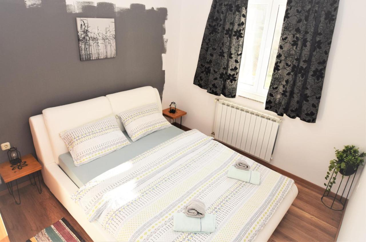 Holiday Home Melani Sinac Esterno foto